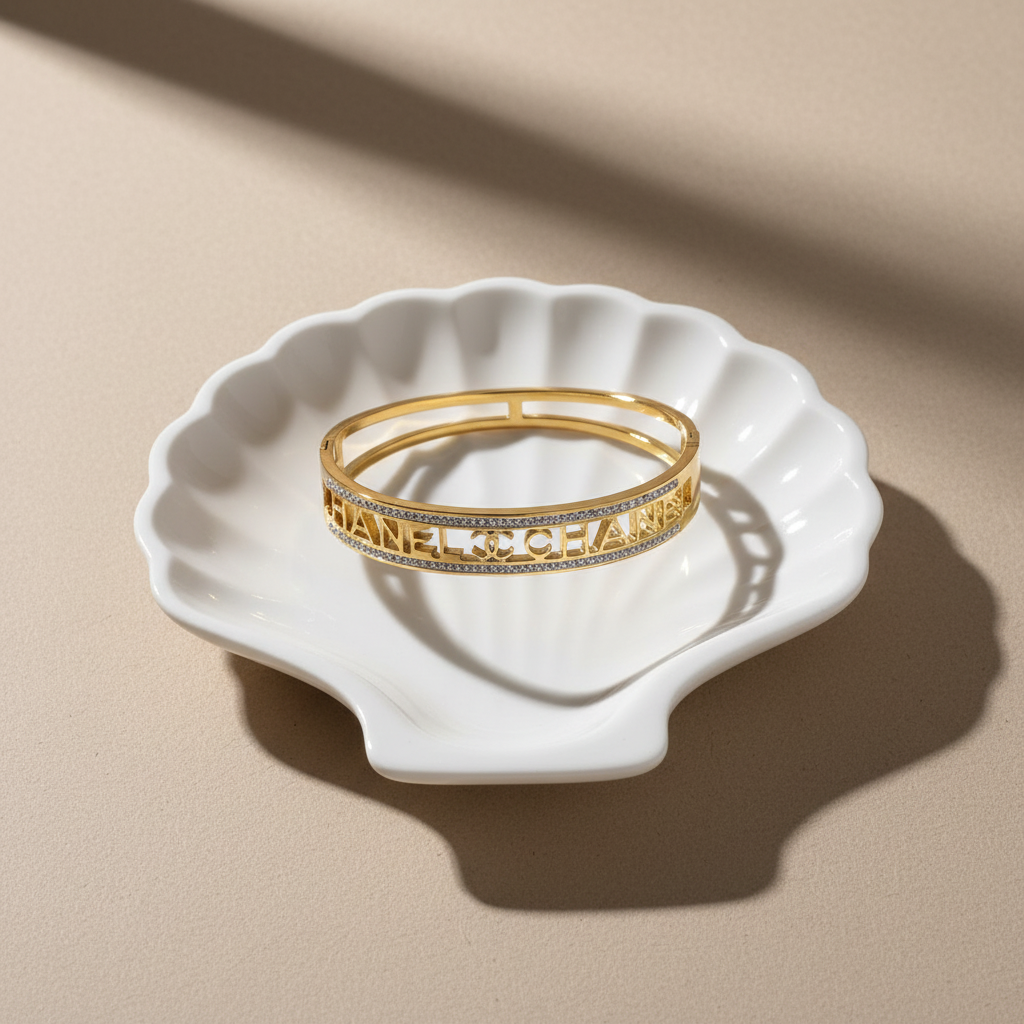 Designer Bracelet in Shell Tray - Flat Lay