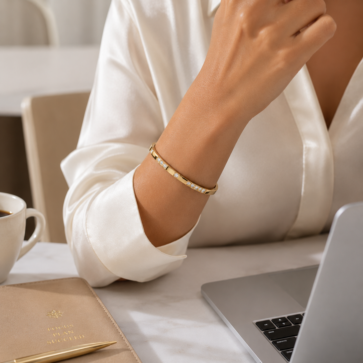 Anti-Tarnish 316L Thick 18k Gold Plated Crystal Bangle
