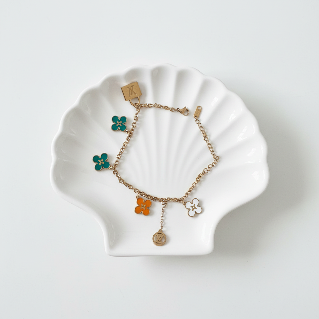 Flat lay in shell tray with clear white background