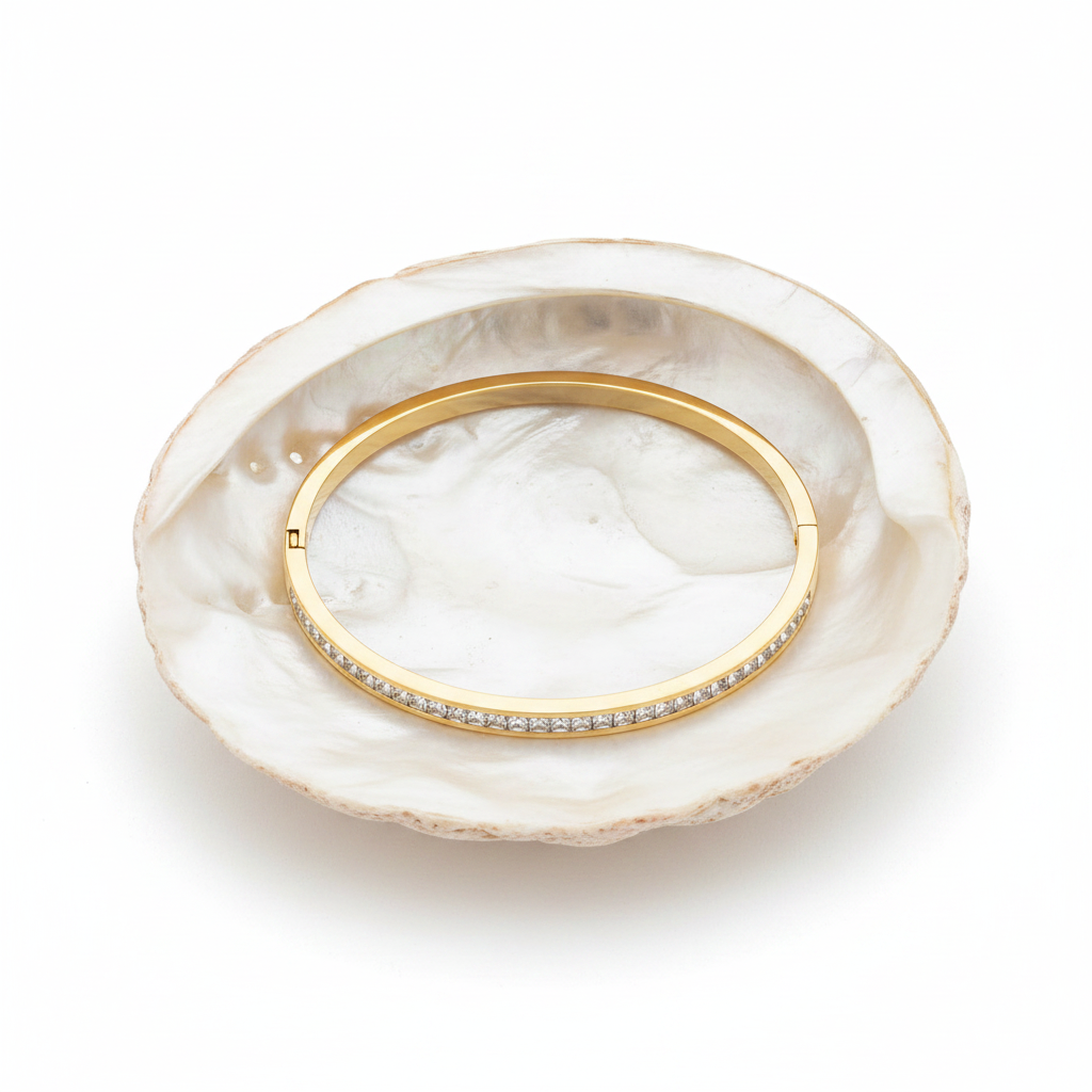 Flat Lay – White Shell Tray